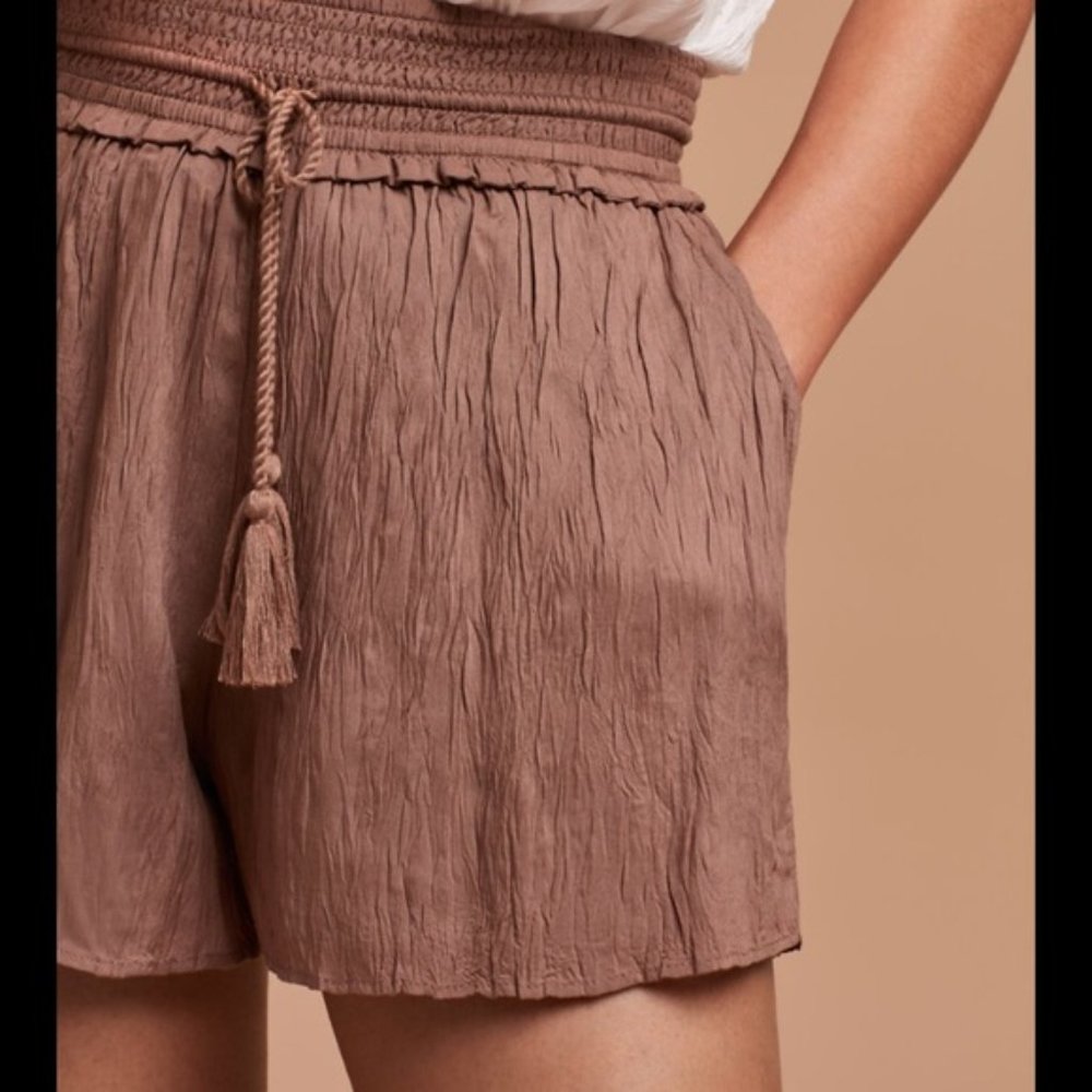 Aritzia Wilfred Blais Flowy Shorts with Drawstring - Nutmeg Brown - Size S